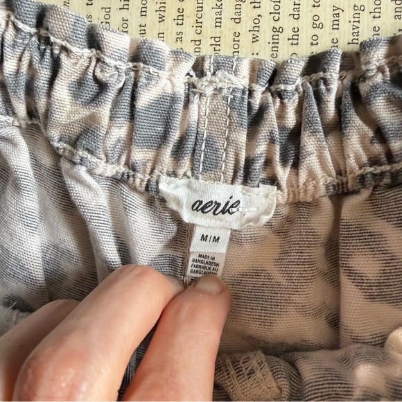 AERIE Women's Leopard Print Drawstring Shorts in Gray and Cream, Size M - Picture 2 of 6